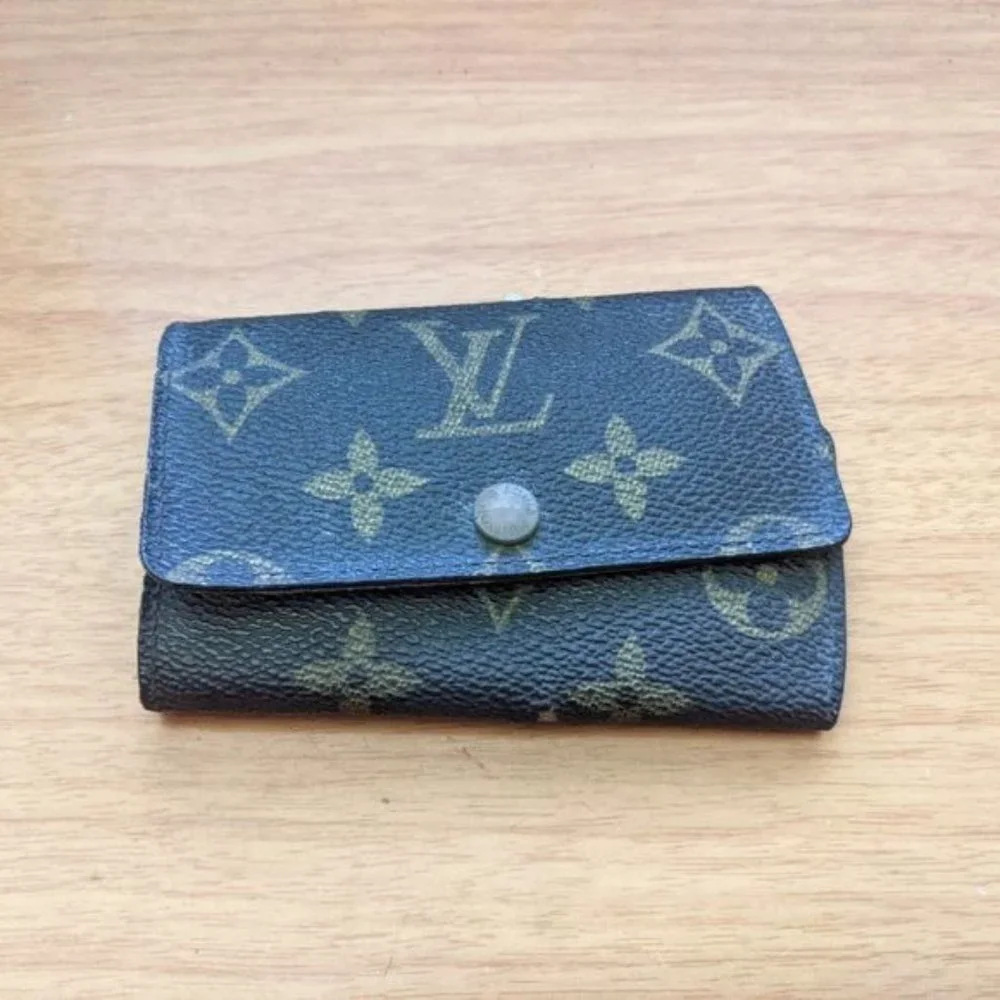 Louis Vuitton Monogram Key Holder/Wallet #918💥PRICE DROP💥